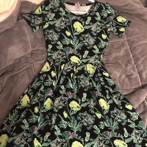 SMALL LULAROE AMELIA DRESS